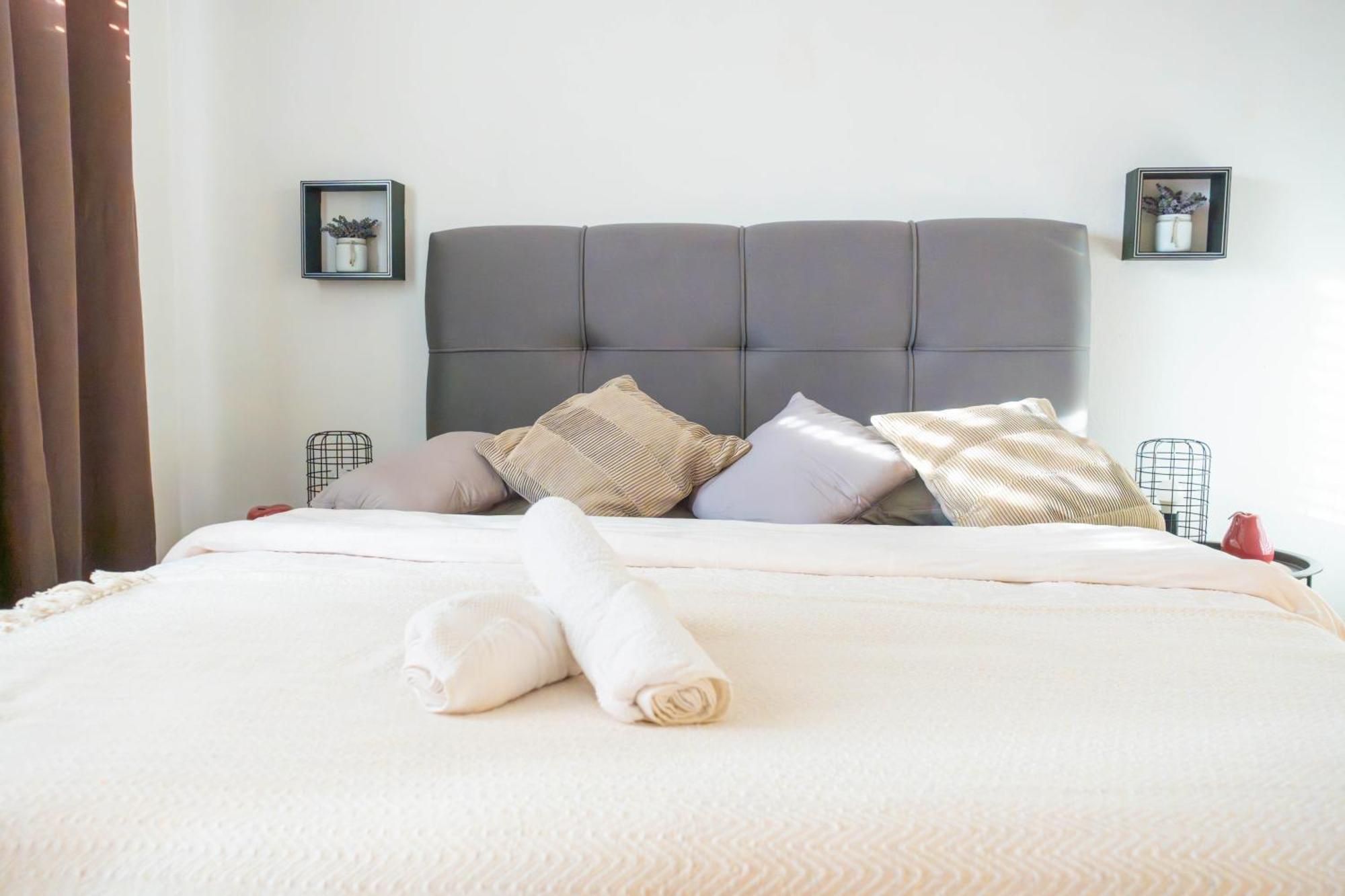 Apartman Lili Knin Exterior foto